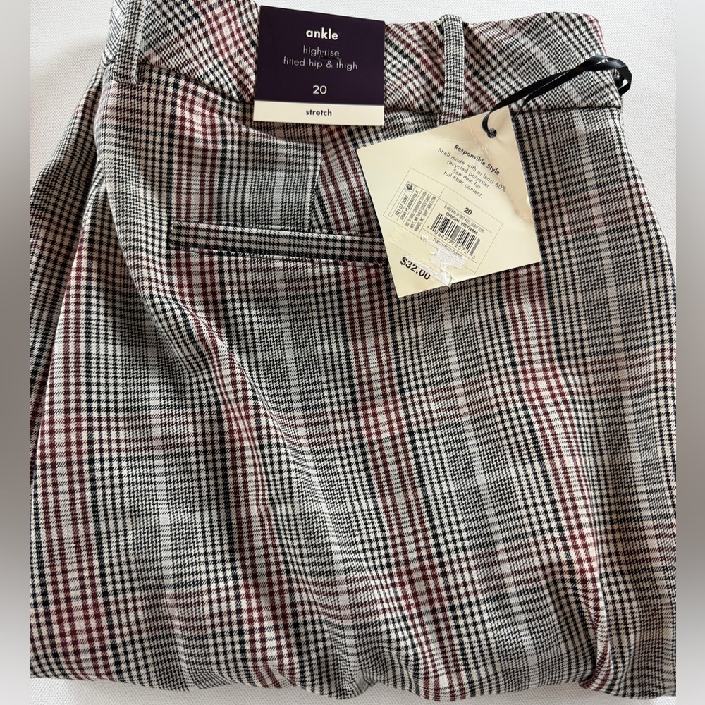 AVA & VIV Women’s High-Rise Fitted Ankle Pants in a multi-color plaid pattern 20 - Picture 3 of 3